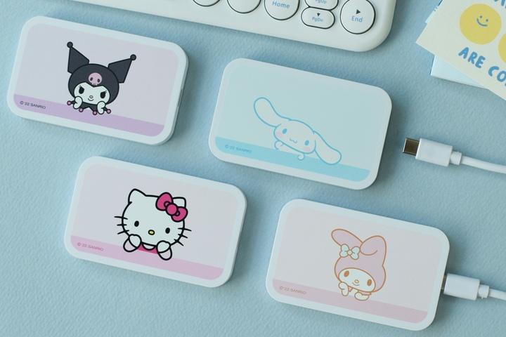 산리오캐릭터즈 미니 고속무선충전패드