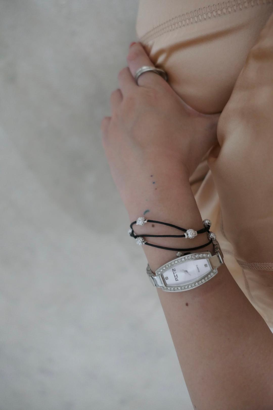 knuckle watch