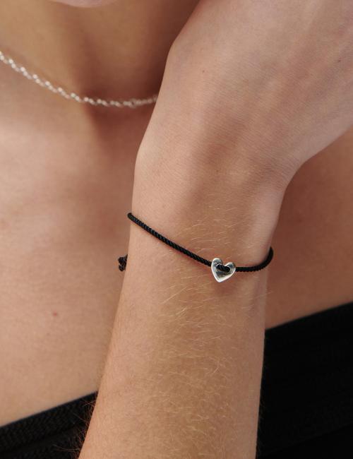 Heart string Bracelet (Black)