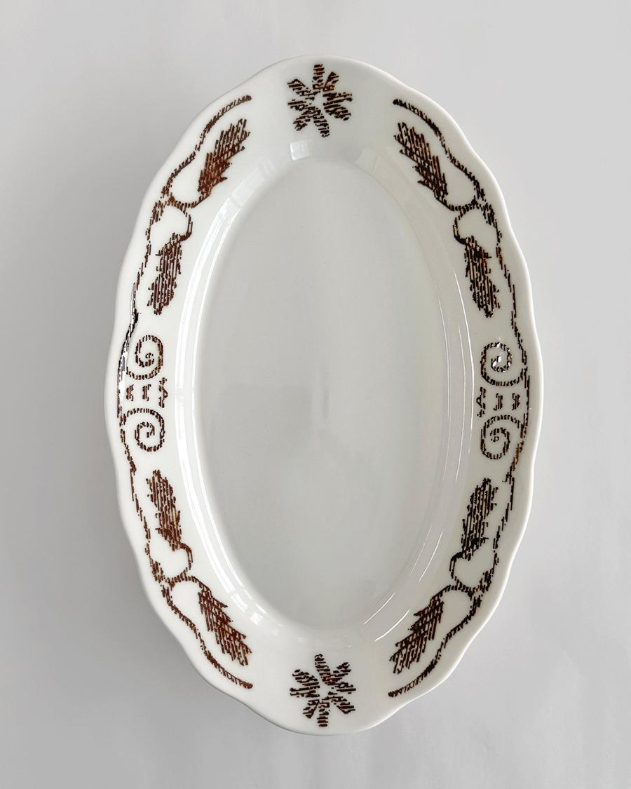Daisy _ waving plate (L)