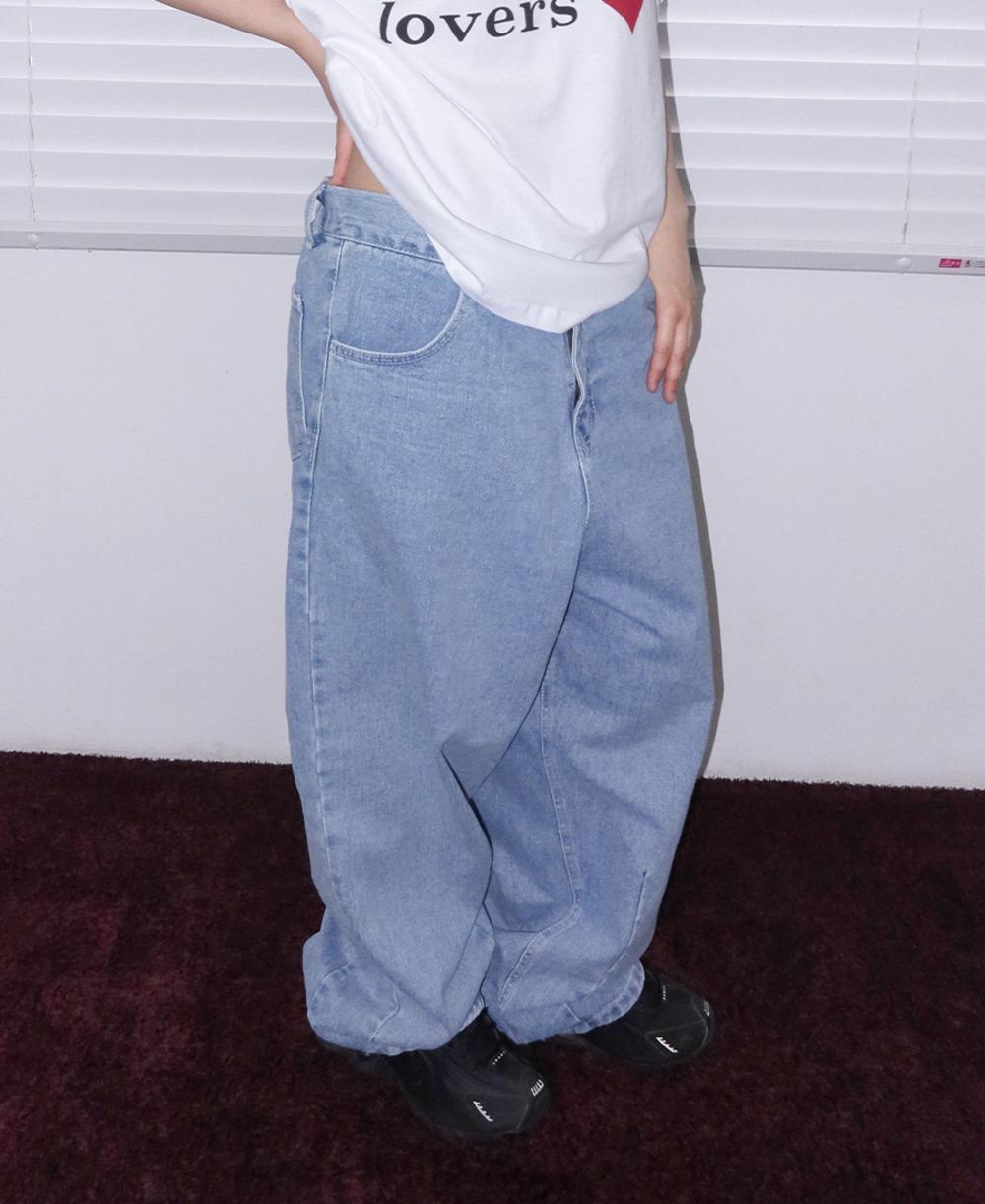 라이트 뒷밴딩 벌룬 데님팬츠