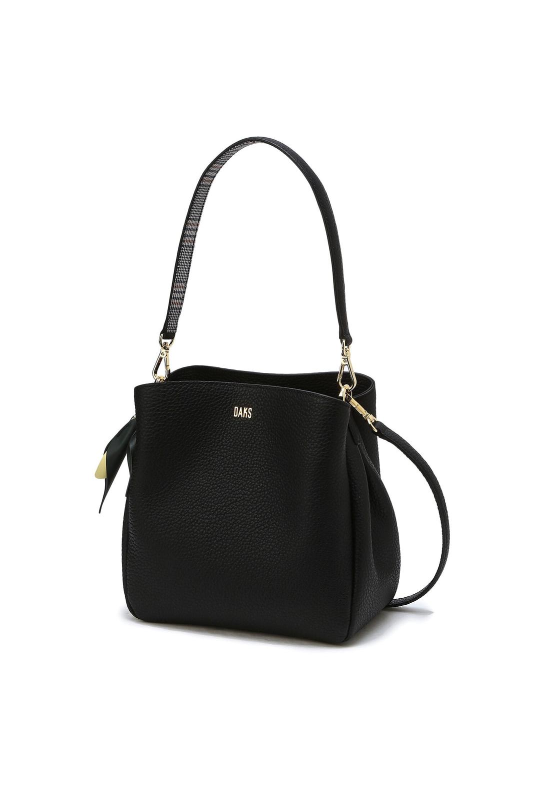 [MISTY FLOWER] 블랙 플라워 참장식 가죽 숄더백 M DCBA4E545BK