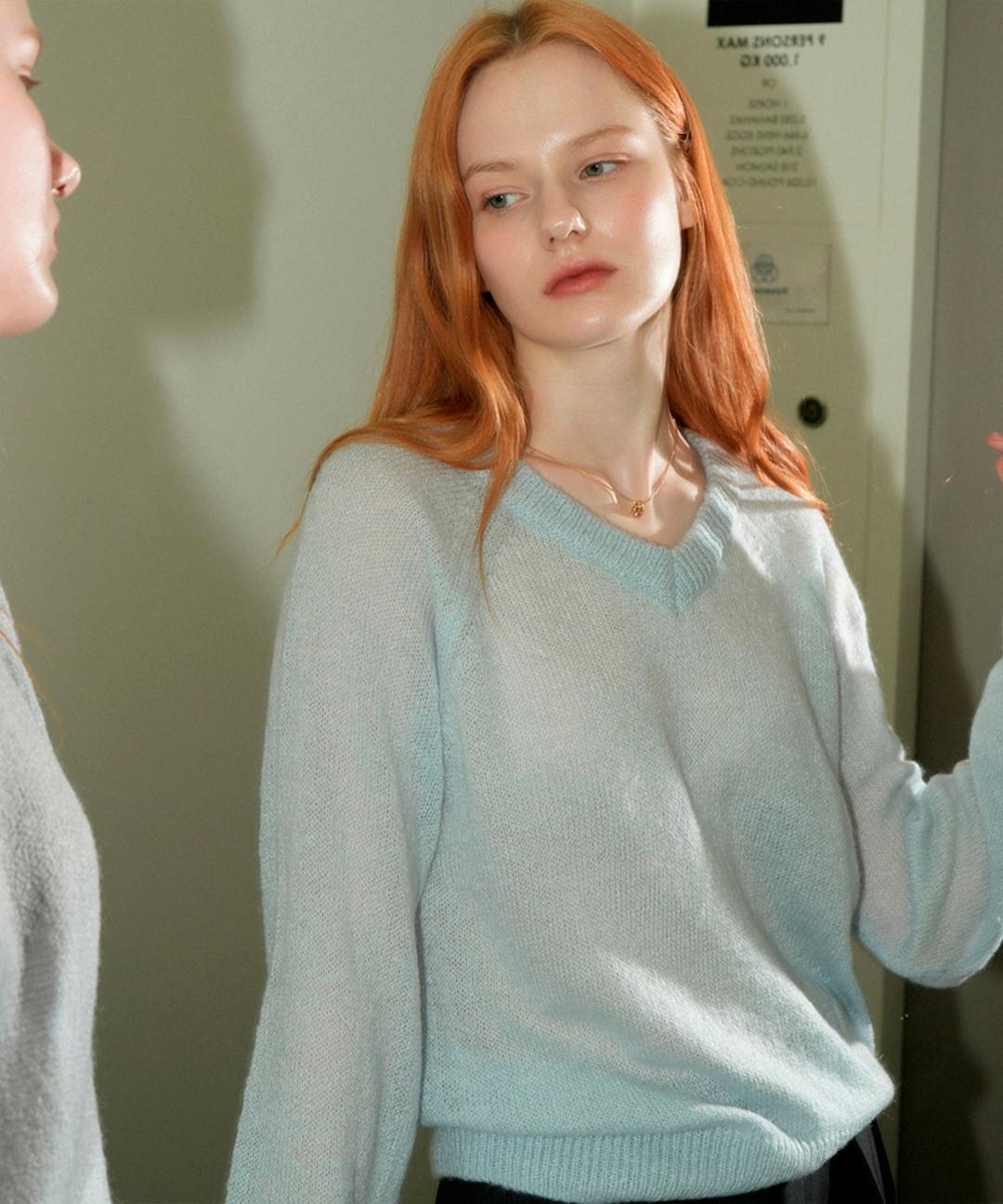 블레티 Mohair V-neck Basic Knit (Sora)