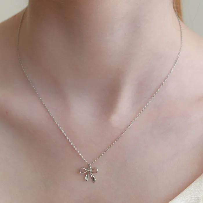 ribbon necklace
