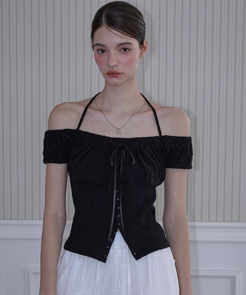 Shirring Halter Off Shoulder T-shirt [Black]