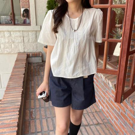 이런 상품 어때요? 어깨퍼프 펀칭 자수 레이스 크롭 셔링 여름 반팔 블라우스