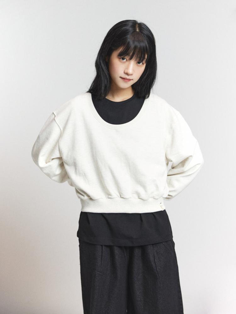 U-neck crop sweatshirt  /  Oatmeal