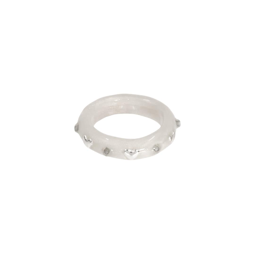 heart surrounding ring-white