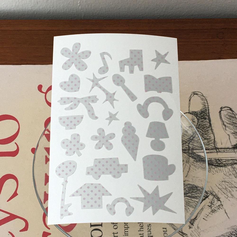 silver object sticker w.pinkdot