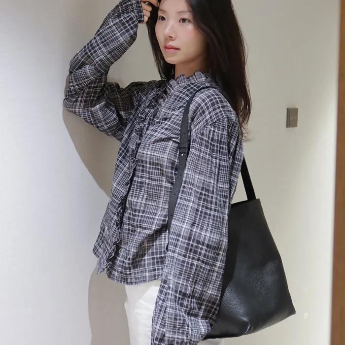 [루피타님 착용]Square Tote Bag (Black)