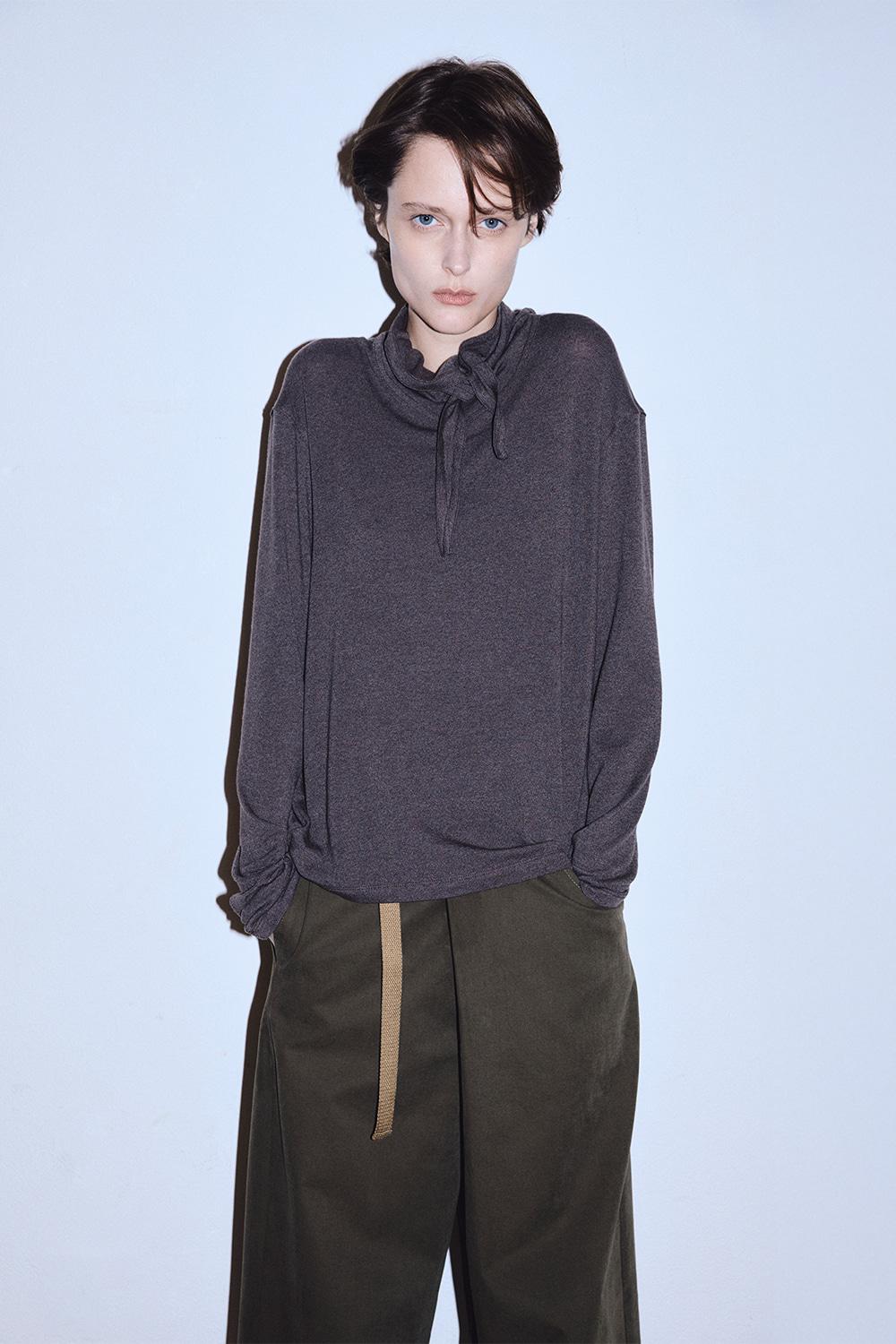 Relaxed Scarf T-Shirt (Brown)
