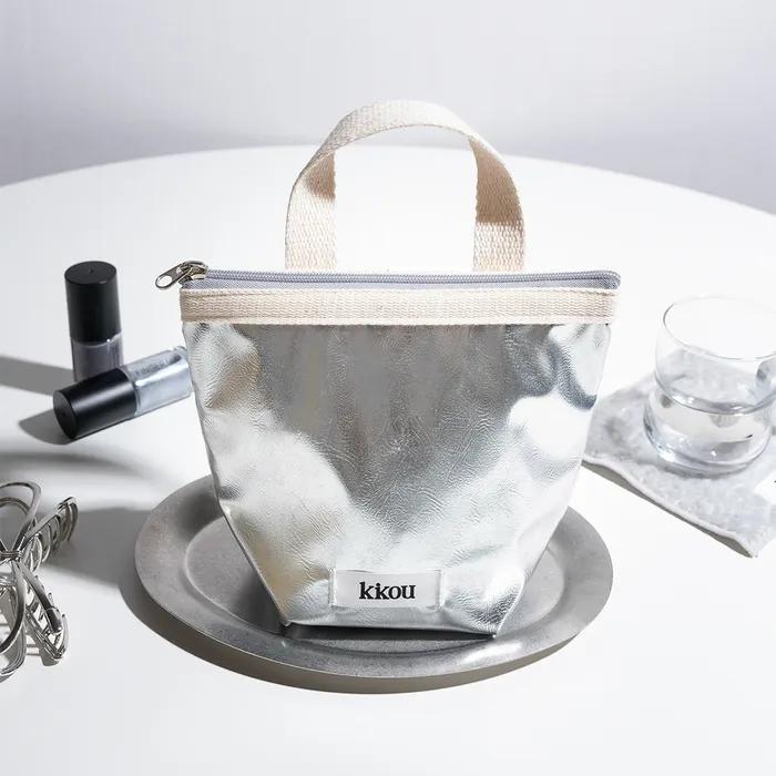 컴팩트 핸들 파우치 (글로시 실버)