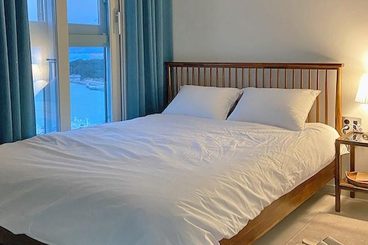 전용협탁증정/아이비 원목 침대 프레임 (순면매트리스 선택) (슈퍼싱글/퀸)