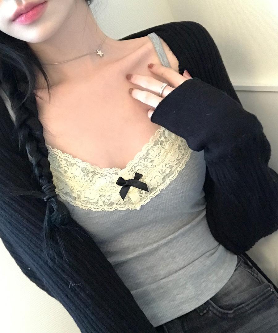 폼폼 레이스 슬리브리스