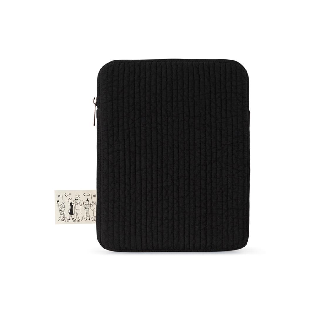 QUILTED IPAD POUCH - NATURAL BLACK