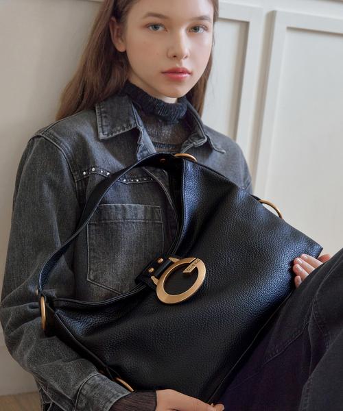 캠든_CAMDEN G로고 버클 숄더백 HP3A3A04