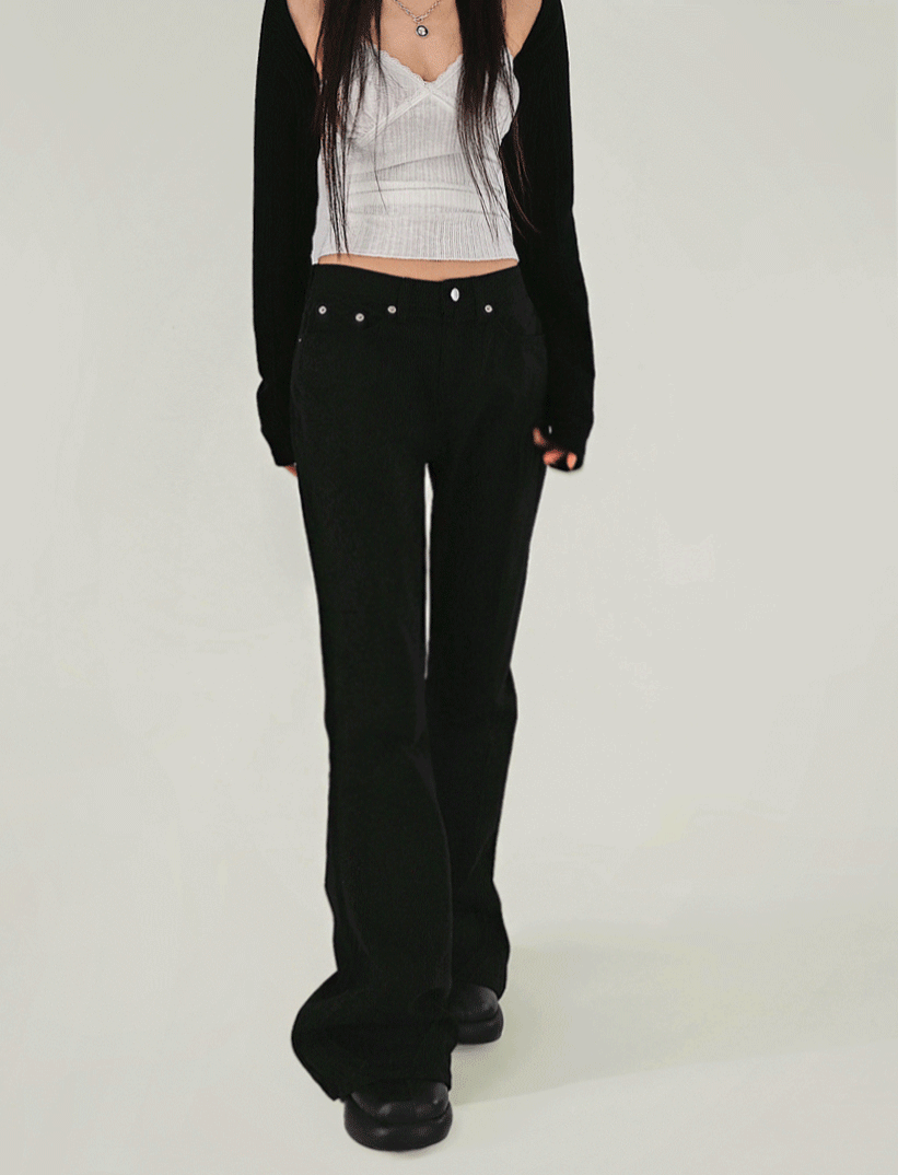 NEW BASIC RIVET COTTON SEMI BOOTCUT PANTS 뉴 베이직 리벳 코튼 슬림와이드 세미 부츠컷팬츠 (2COLORS)