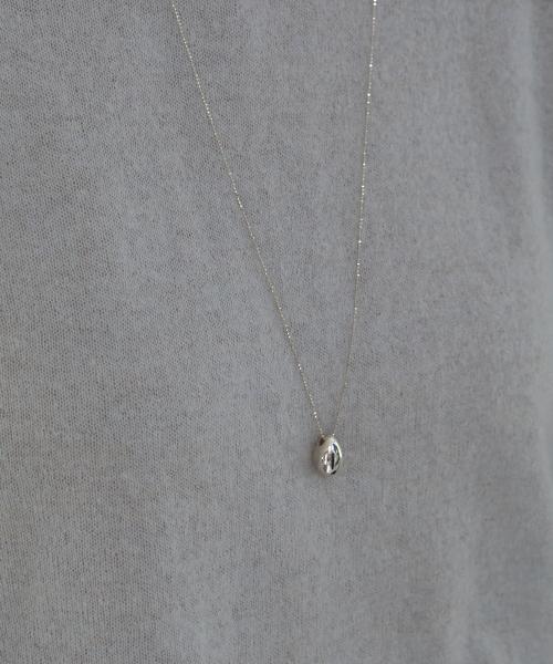 Bold drop necklace