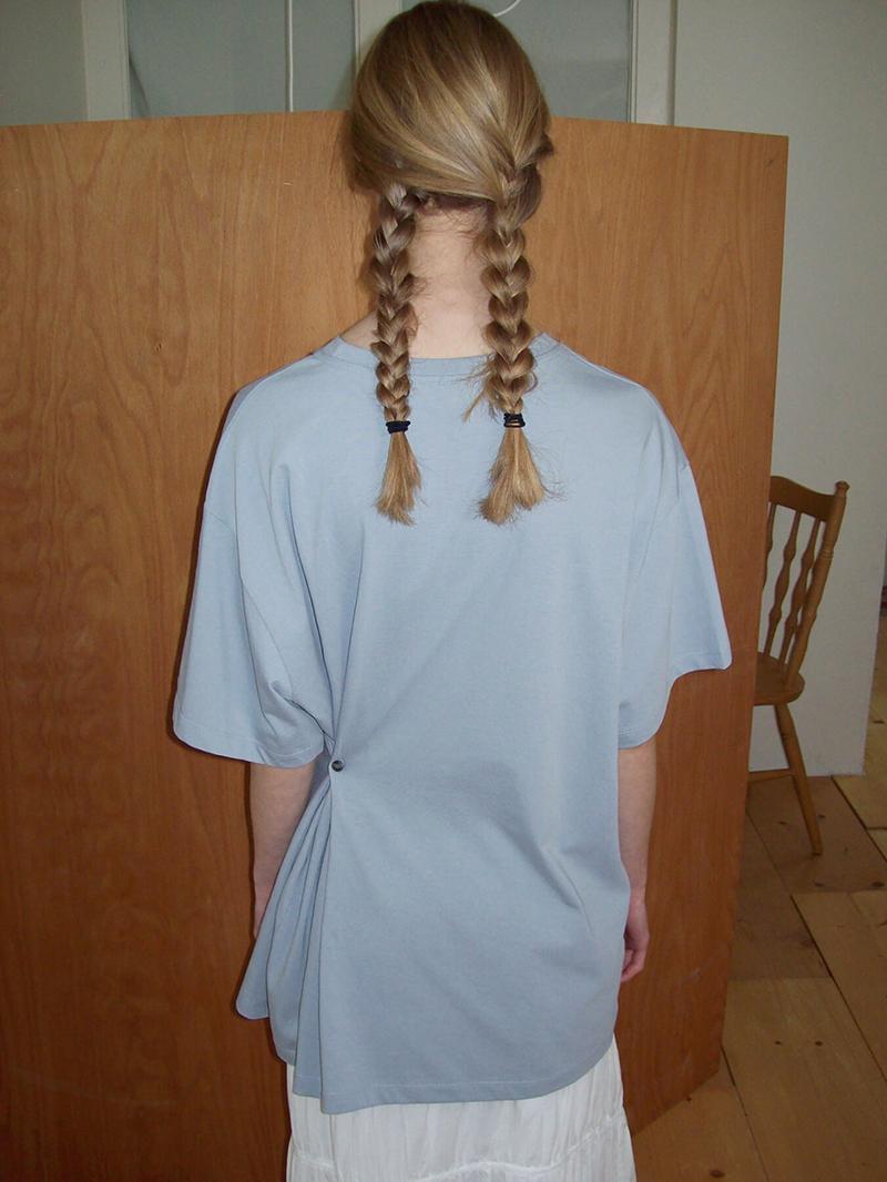 Nika Gathered Tee Blue Gray (6th)