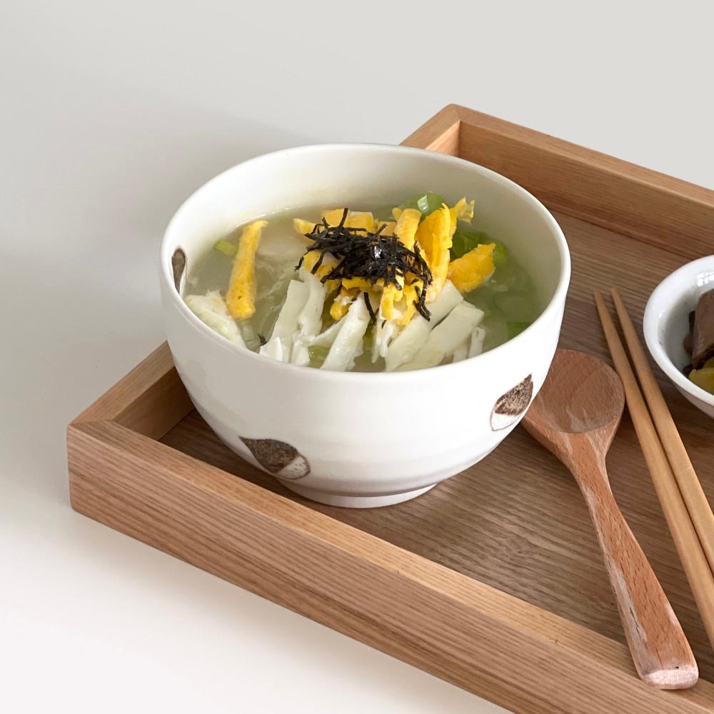밤톨이 깊은 볼
