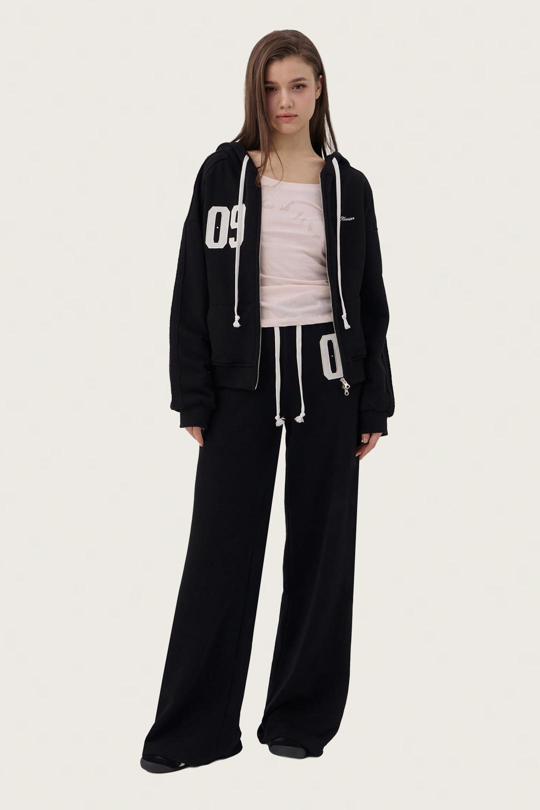 09 Numbering straight pants, Black