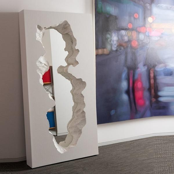 Gufram 아트 전신거울