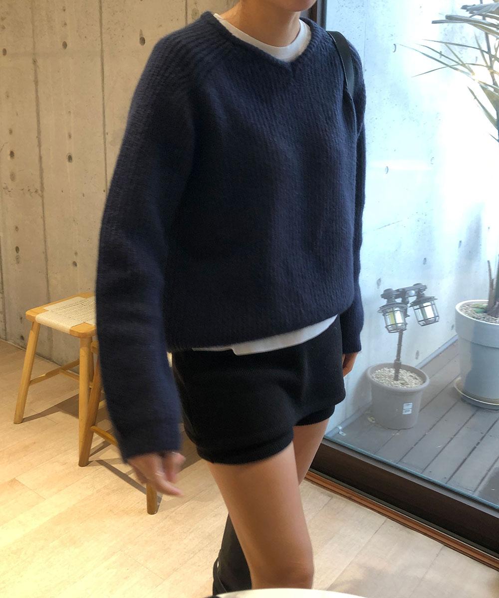 베티 브이넥 니트 (3Colors)