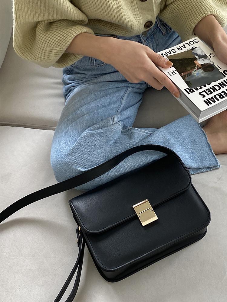 하이디 스퀘어 버클 크로스백