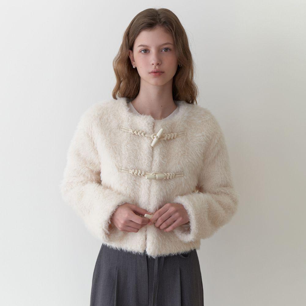 Floofy fur jacket (cream)