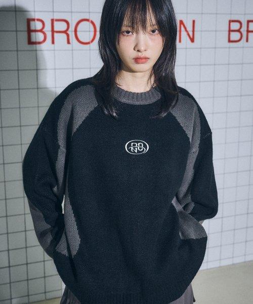 CP 엠블럼 자수 풀오버 블랙