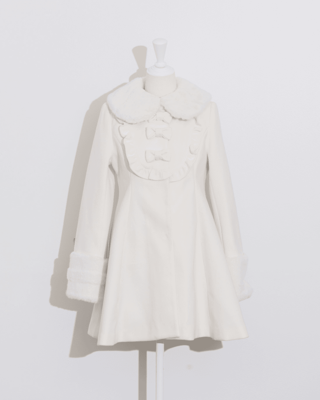 ヨークフリルリボンドーリーコート