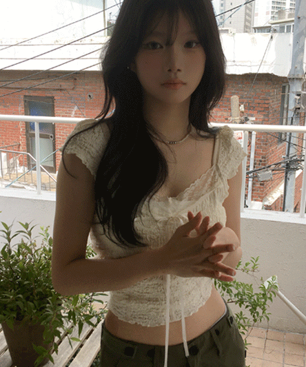 [모델극찬🤎/문의폭주] 루카 레이스 리본 반팔 블라우스 티셔츠-2color