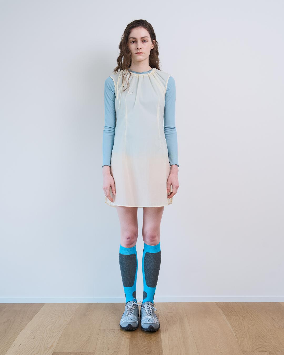 SHIRRING NECK NYLON SLEEVELESS (Ivory)