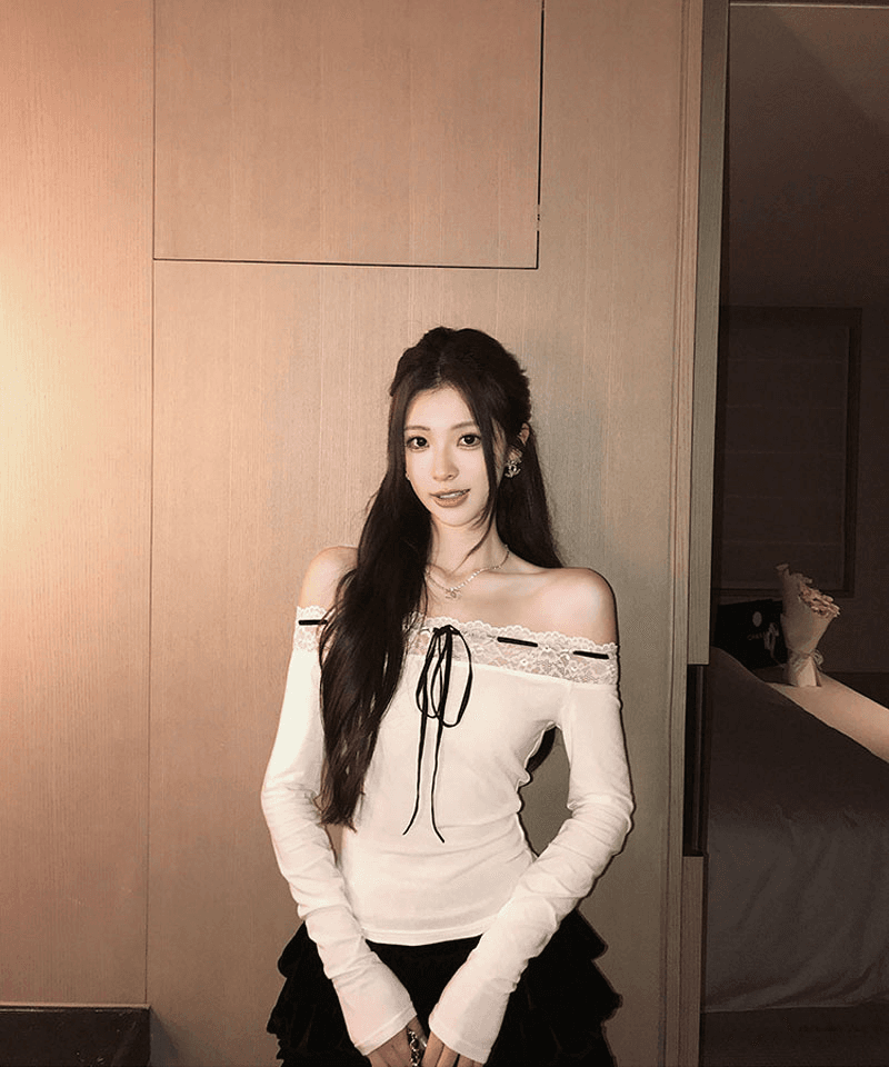 레이스 리본 스트링 오프숄더 탑
