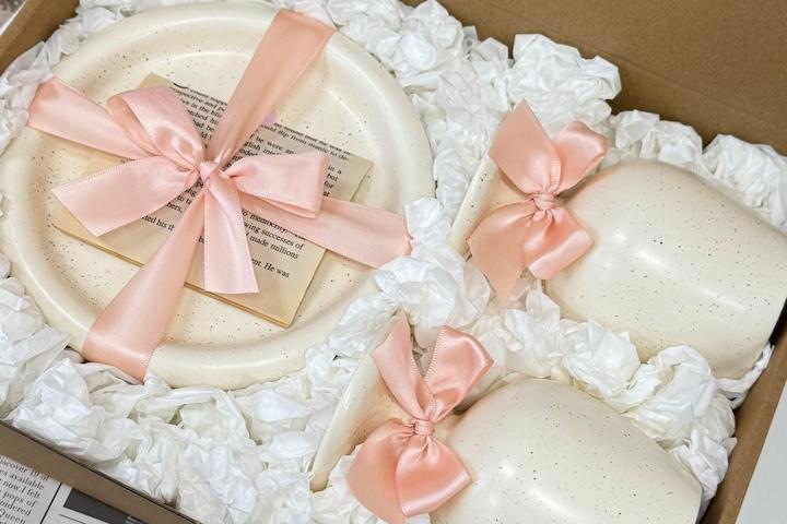 도넛 접시1P+도자기 와인잔1P 선물세트 집들이선물 신혼부부 홈카페