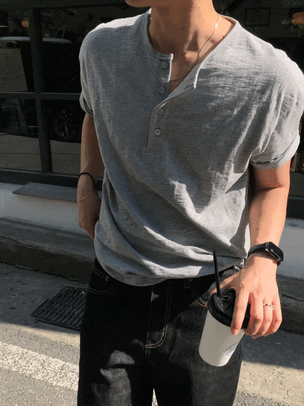 Vintage Henley-neck Half T-shirt