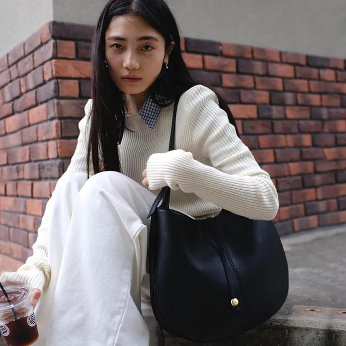 [단독]Ova Hobo Bag [Black]