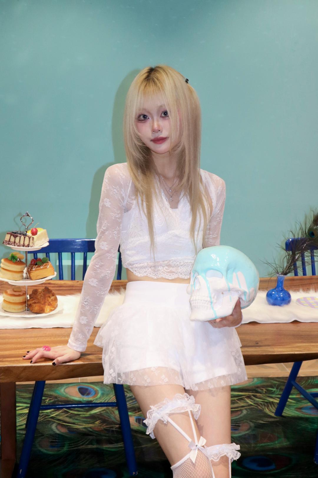 FRUITY SELECT - Halter Bra Top (white/black)