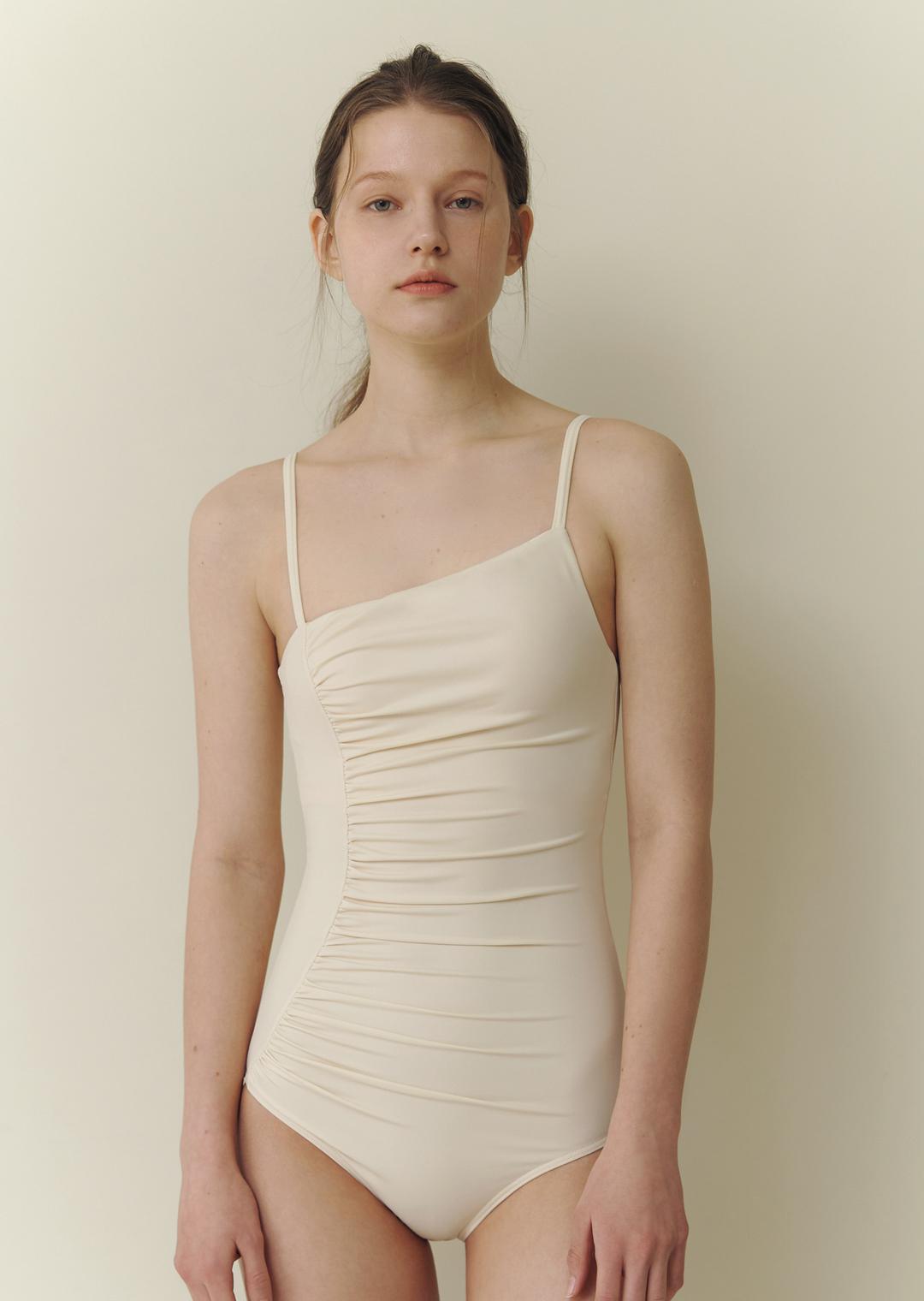 Diagonal Onepiece - Vanilla Cream사선 비대칭 원피스 - 바닐라크림