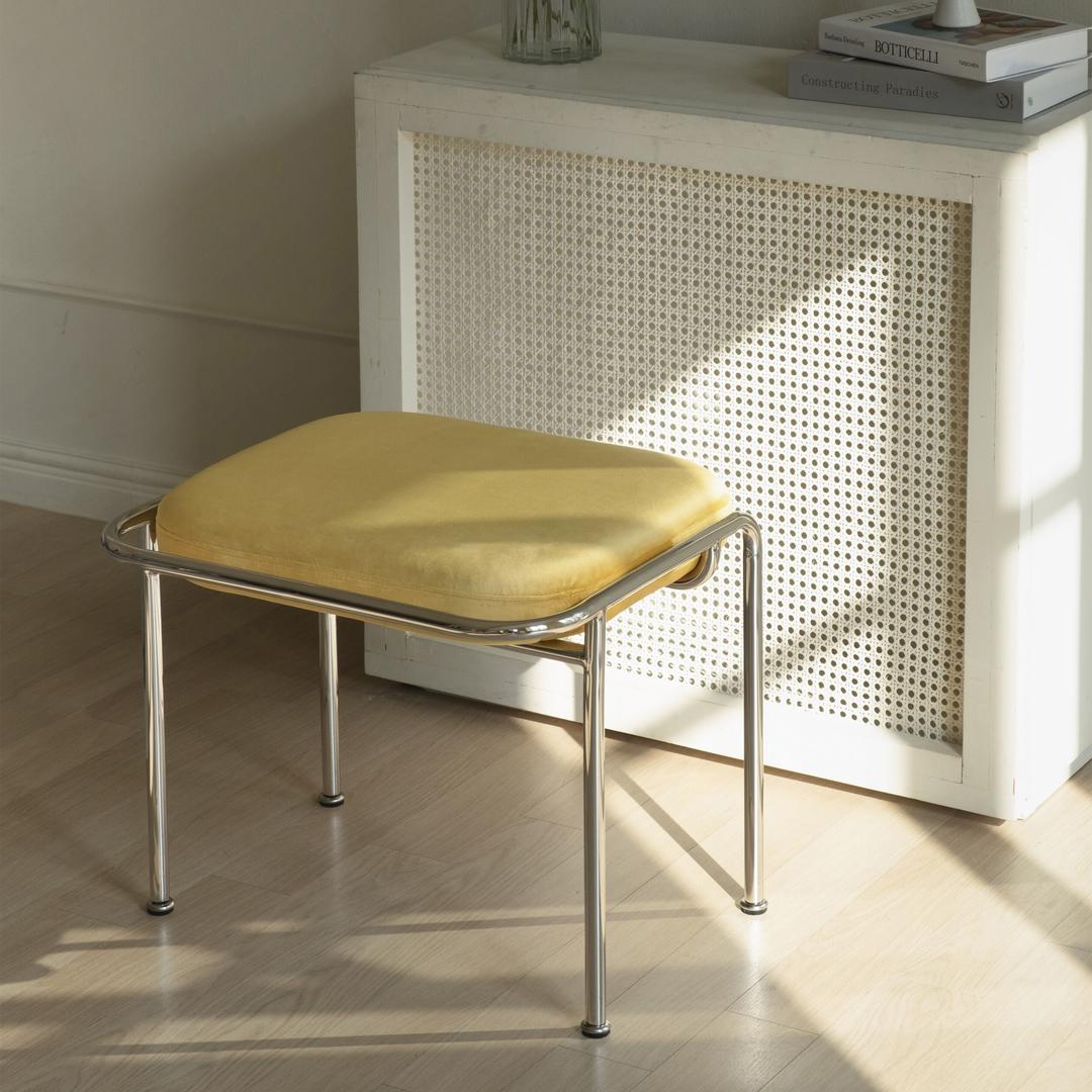 CARRY STOOL | YELLOW VELVET