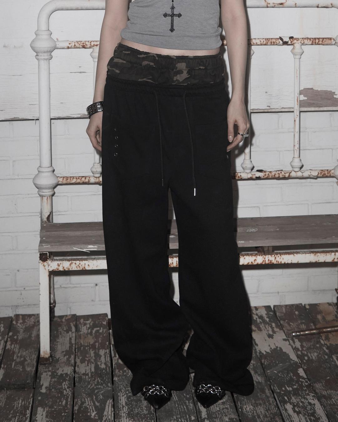 Camo layered waist pants