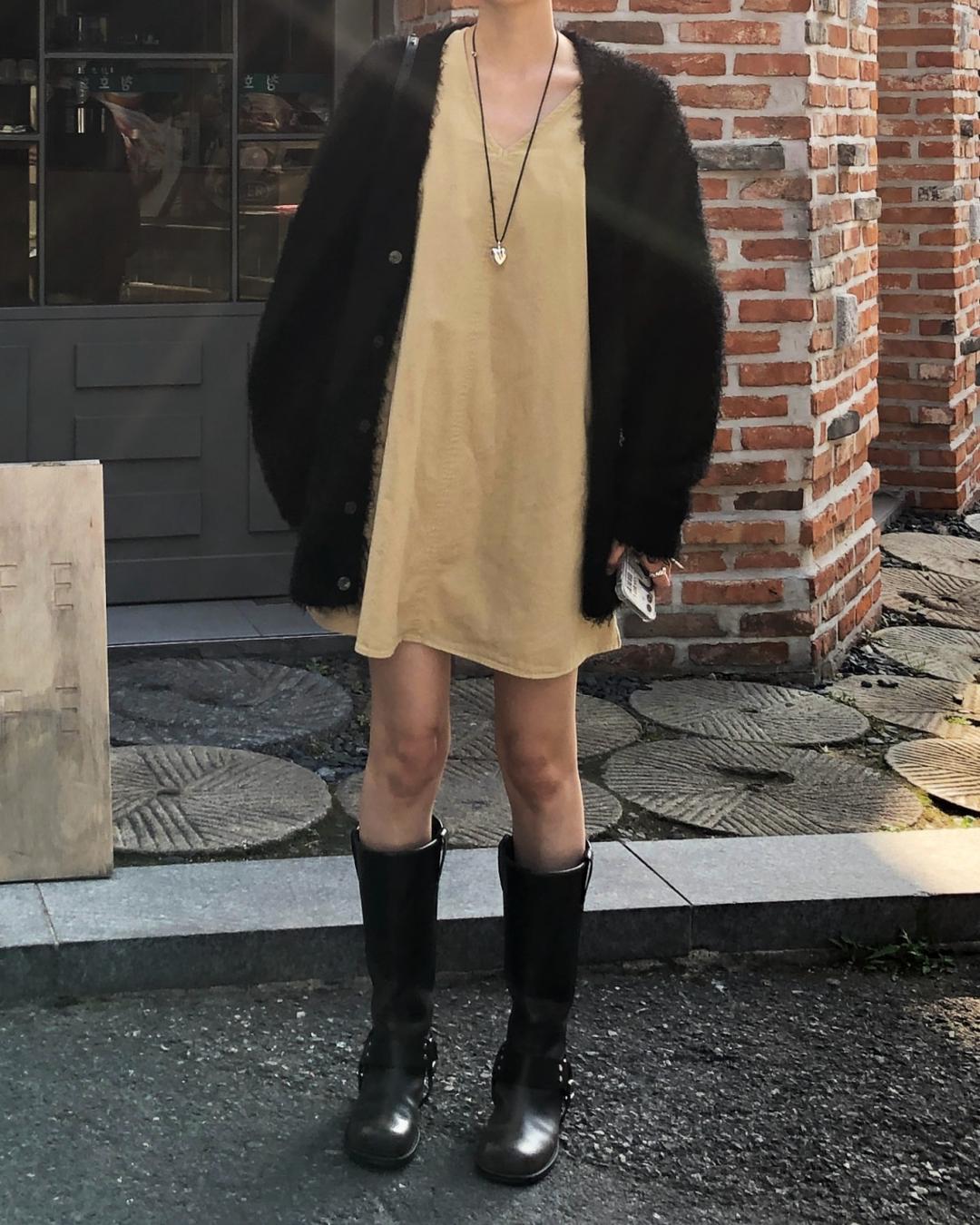 BLACK FUZZY CARDIGAN