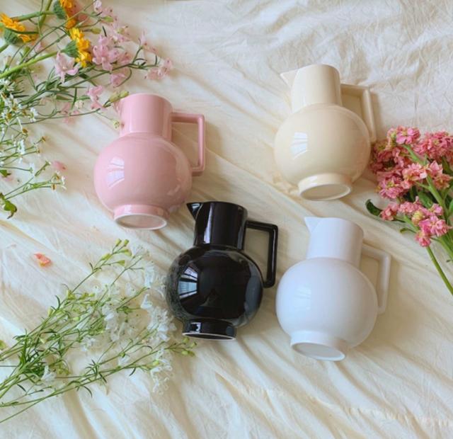 인테리어소품 도자기화병 꽃병 오프제 vase 라크렘므 베이스