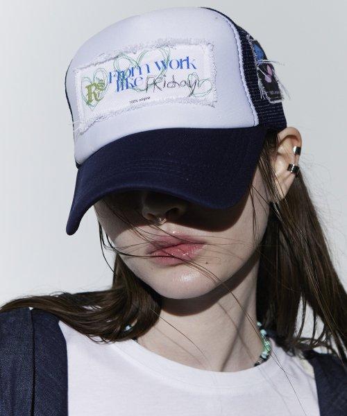 ROSE MESH TRUCKER CAP - WH/NY
