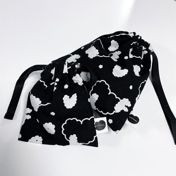 블랙 이니셜 파우치