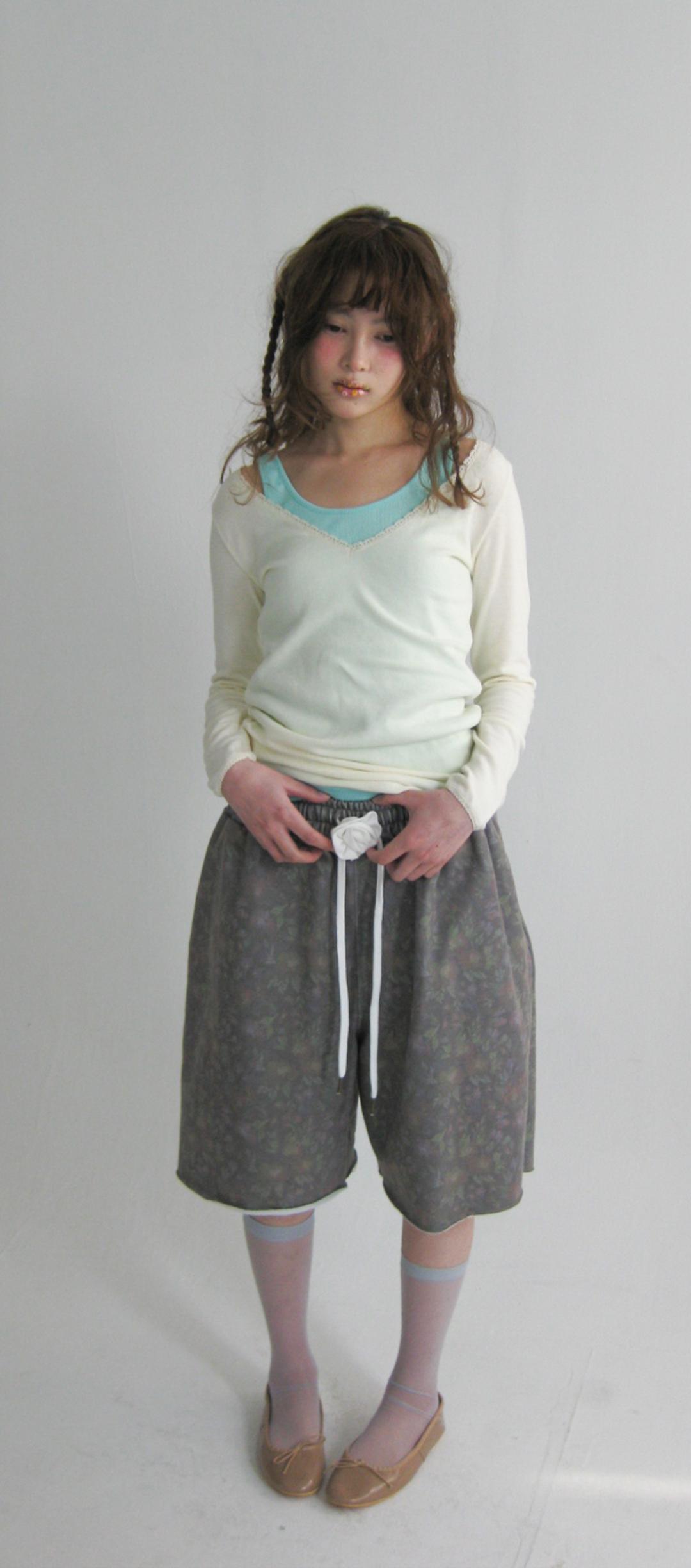 [F.E.E.S] flower bermuda pants (khaki)