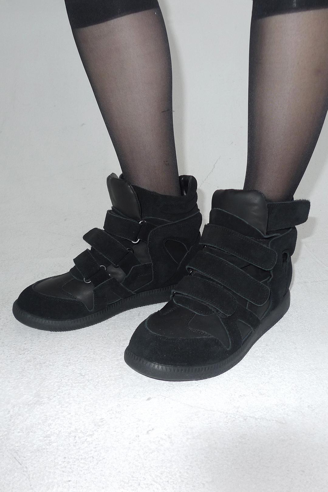 VELCRO HIGH-TOP SHOES