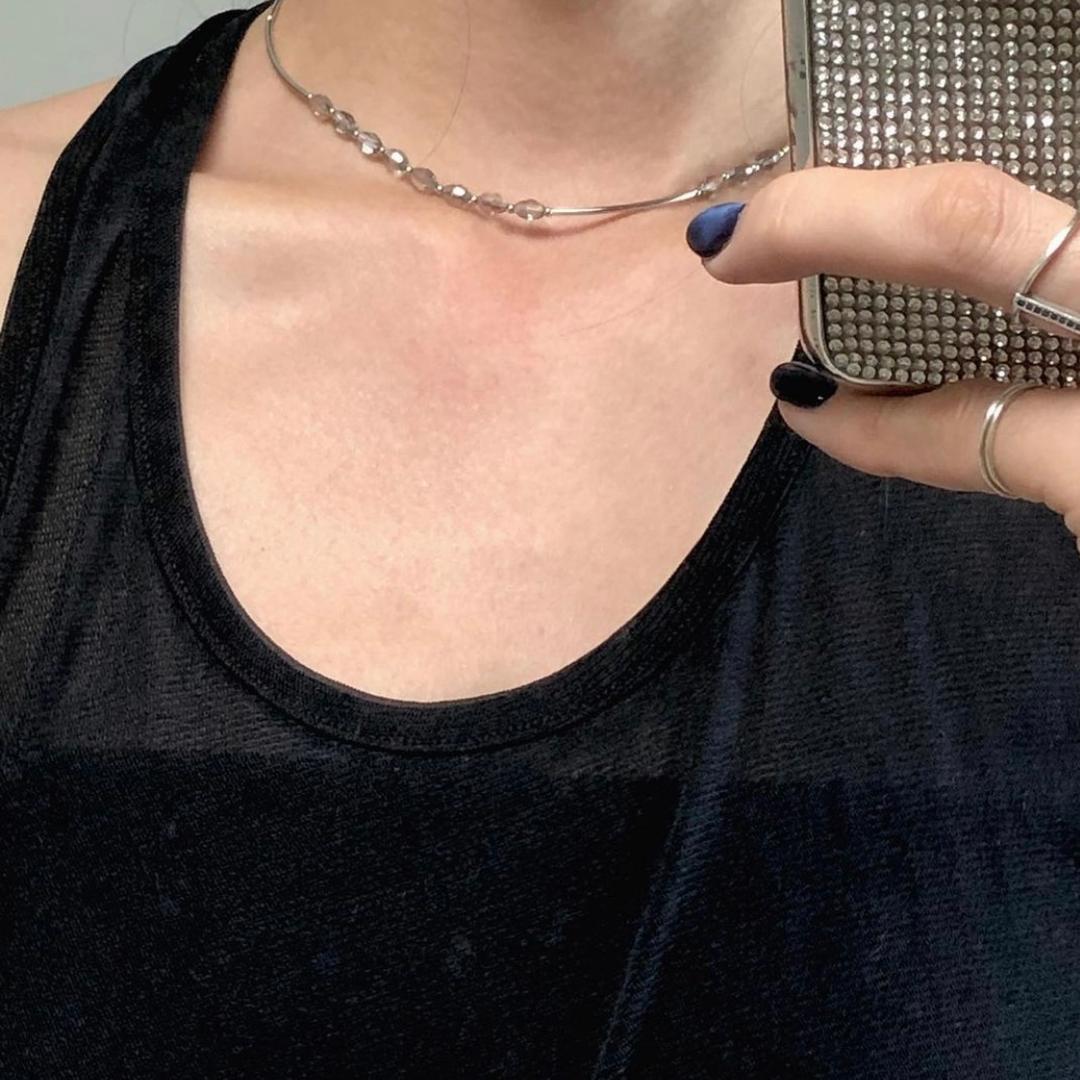 *grey beads necklace*
