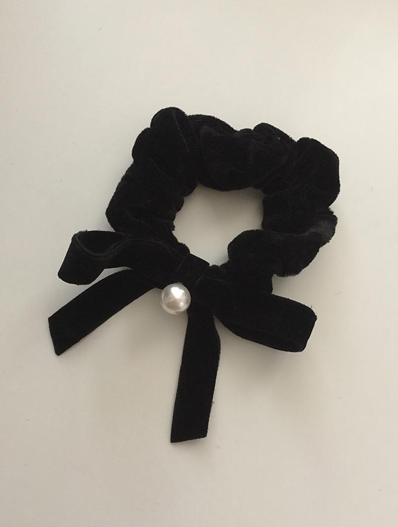 jane velvet scrunchy