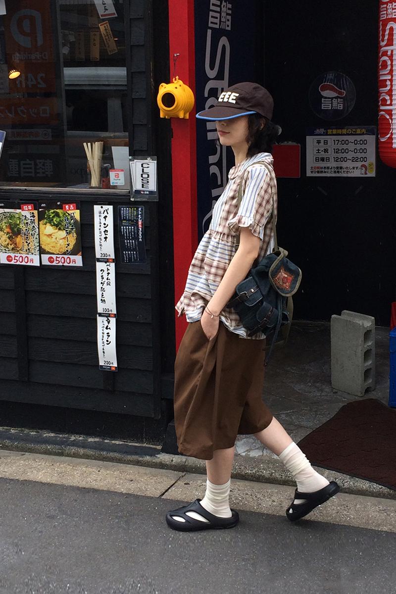 미리내로 카토 프릴 체크 반팔 블라우스